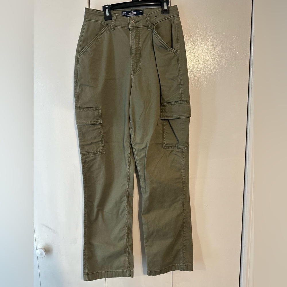 Brand New Hollister Cargo Pants